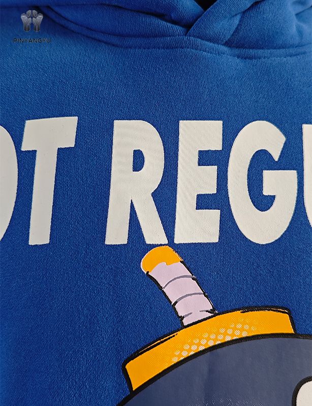 Moletom com capuz com serigrafia e design de logotipo colorido
