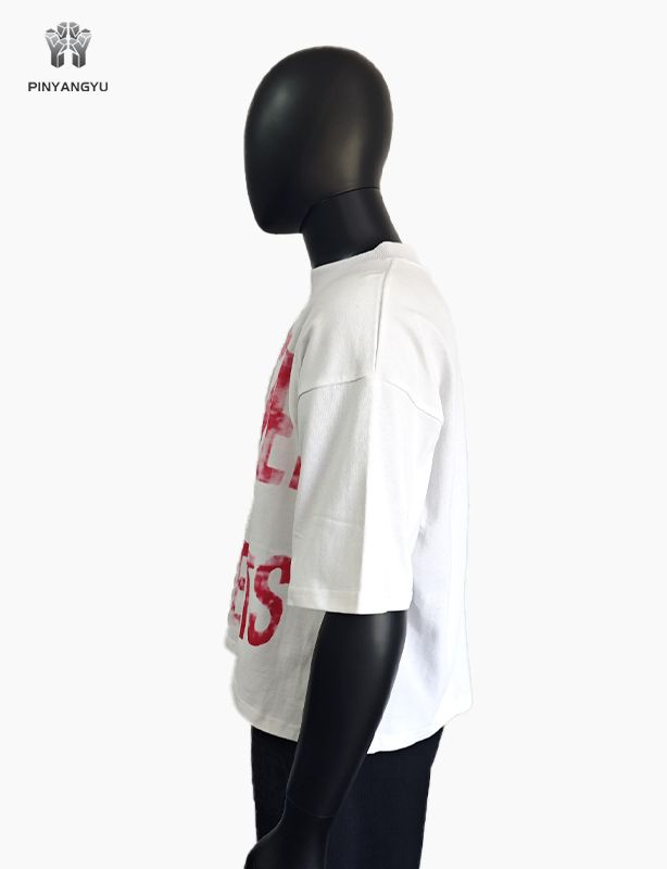 Camiseta personalizada quadrada e serigrafia