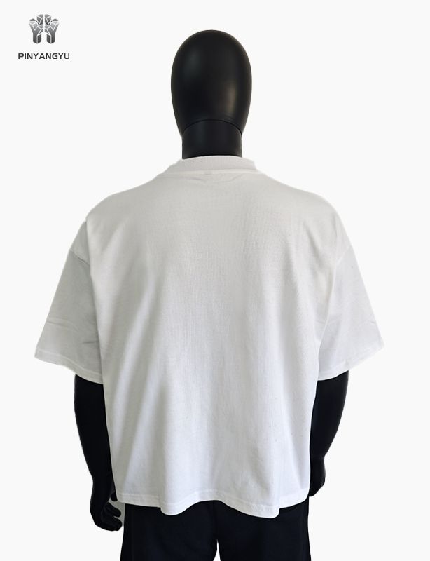 Camiseta personalizada quadrada e serigrafia